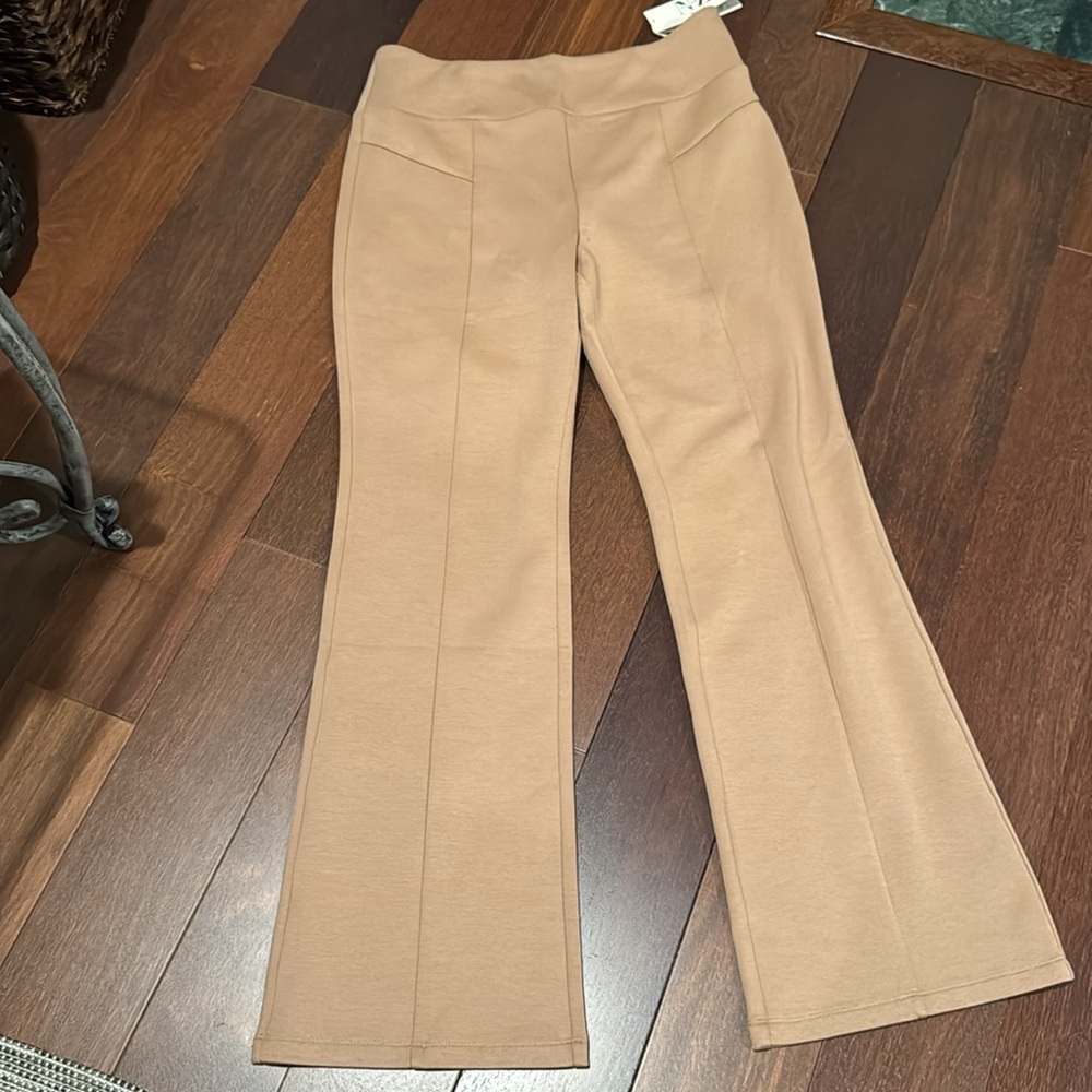 Nic + Zoe NWT Active Performance Ready All Day Style boot style pull on pants - Picture 8 of 13